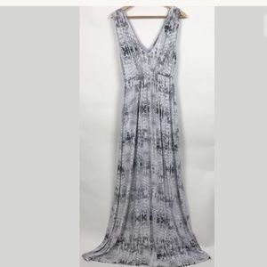 Tart Collections gray white maxi dress medium